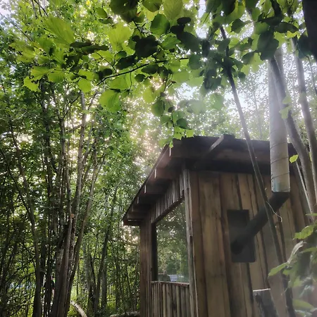 Off-Grid Forest Glamping Karuse